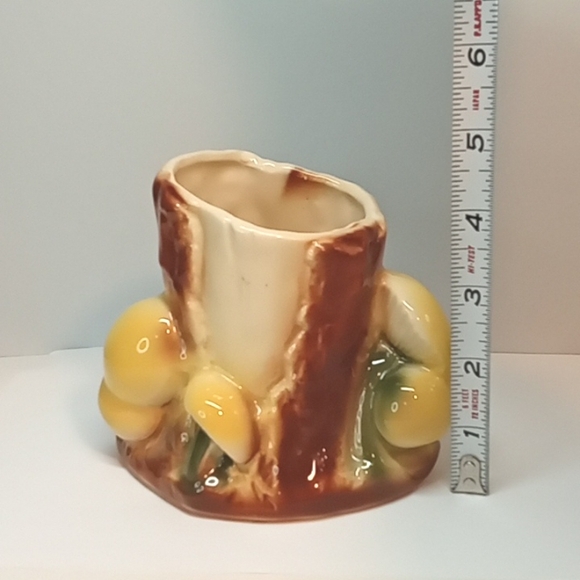 Vintage 1960's Shawnee mushrooms around stump planter. - Picture 7 of 8